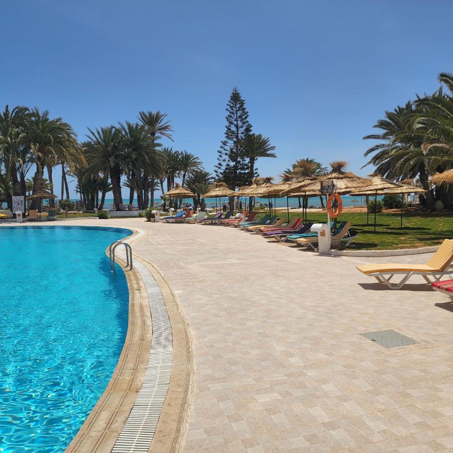 Golf Beach & Thalasso- Families And Couples Триффа Экстерьер фото